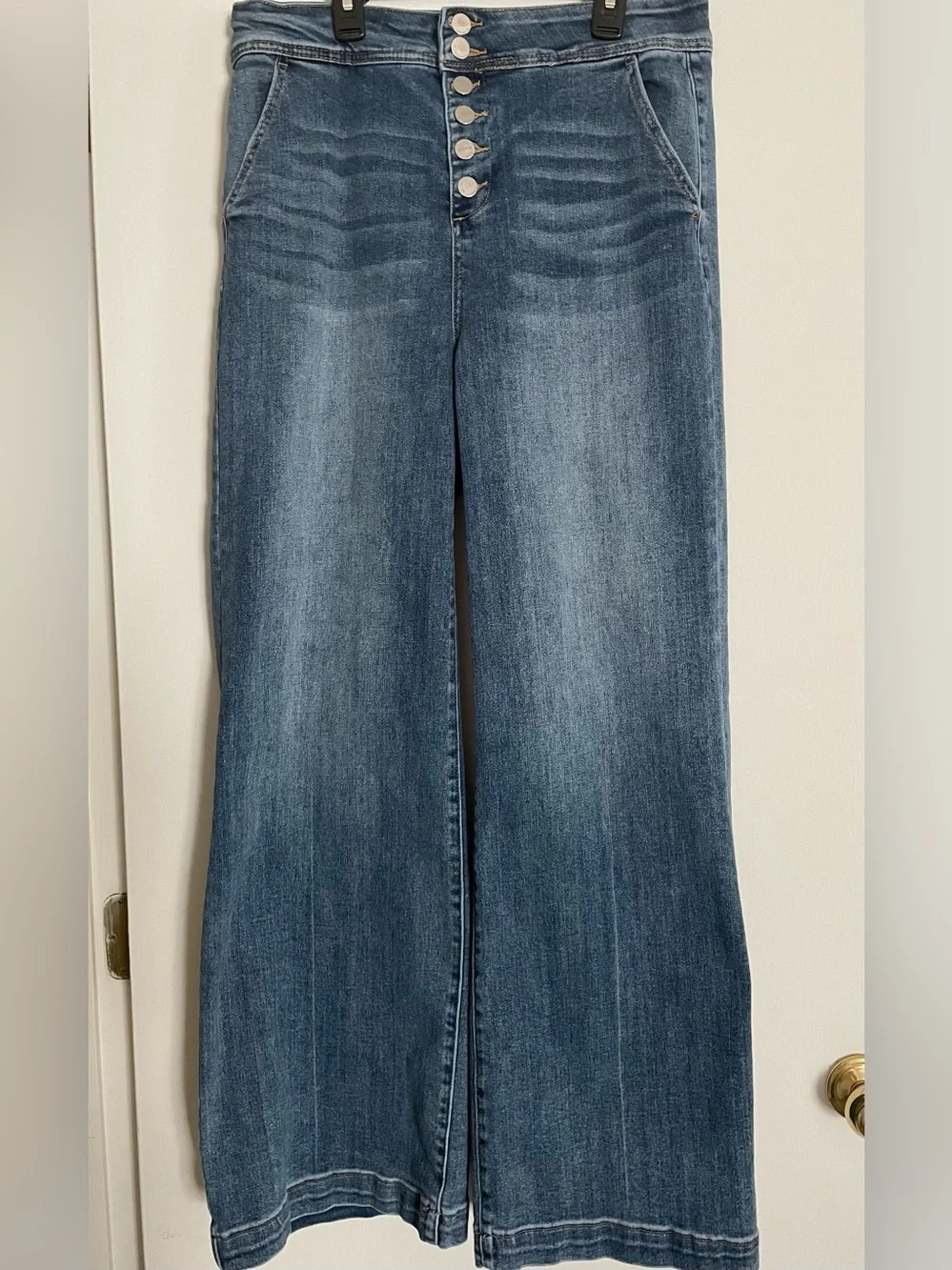 Risen High-Rise Wide Leg Jeans in Medium Blue Wash 15/32